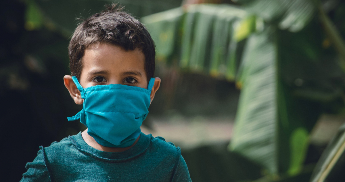 Ist es strafbar, Mund-Nasen-Bedeckung einzufordern?